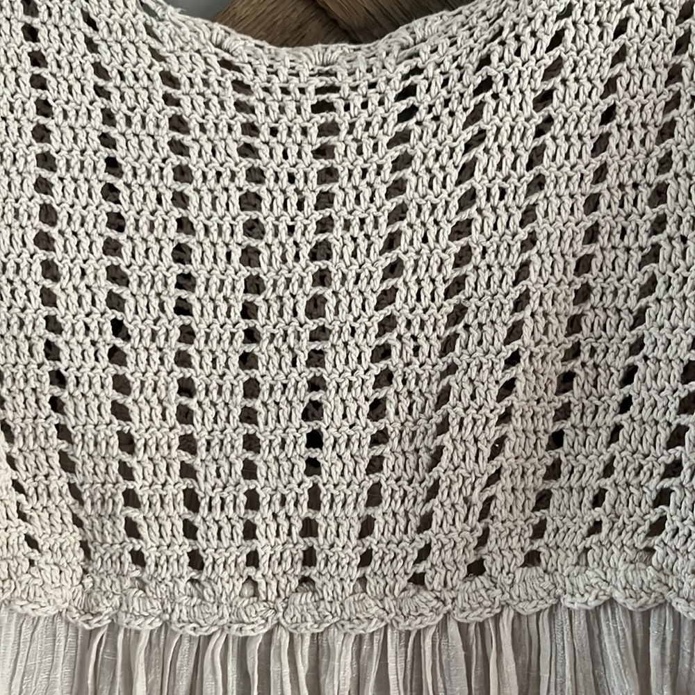 Vintage Adiva Beige Boho Crochet Flutter Sleeve Top Size M - Picture 6 of 10